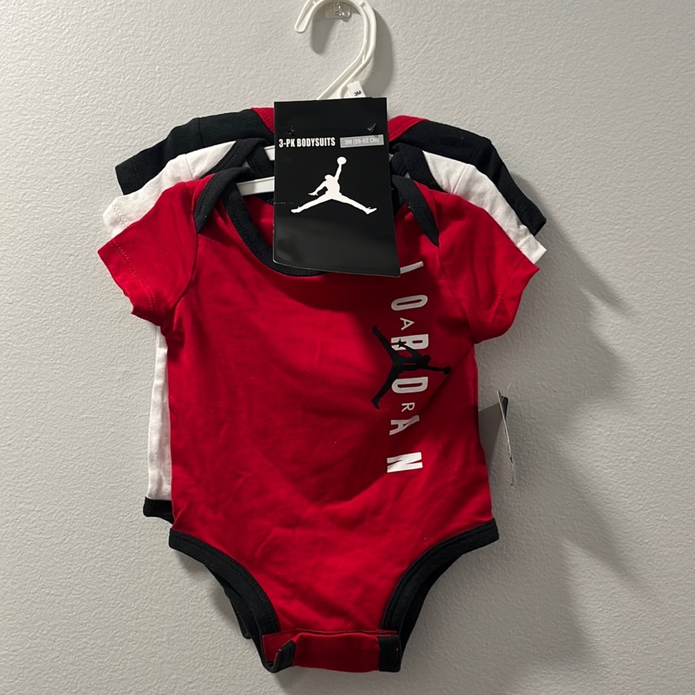 NWT 3M Jordan onesies and hat